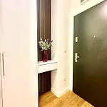 Apartamento Sofi - Modern With Private Garage Split