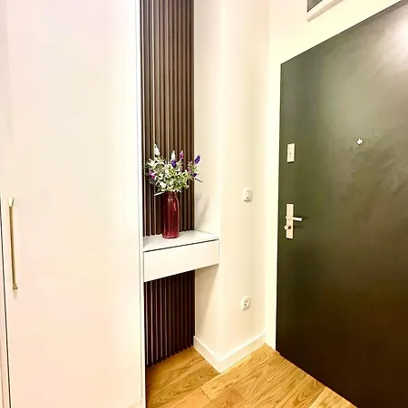아파트 Sofi - Modern With Private Garage 스플리트