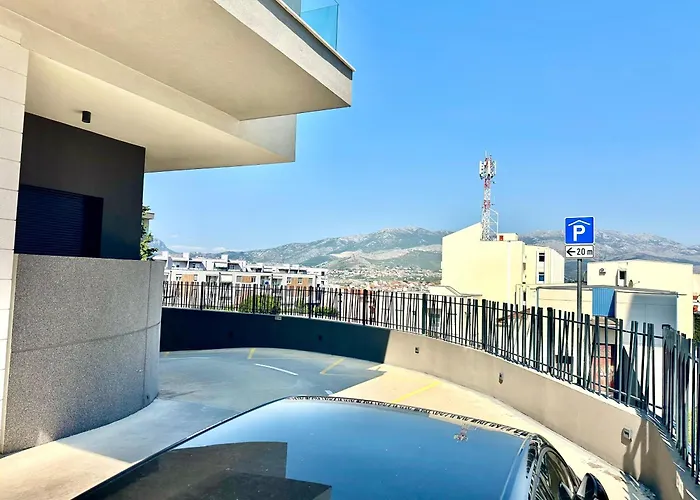 Apartmán Sofi - Modern With Private Garage